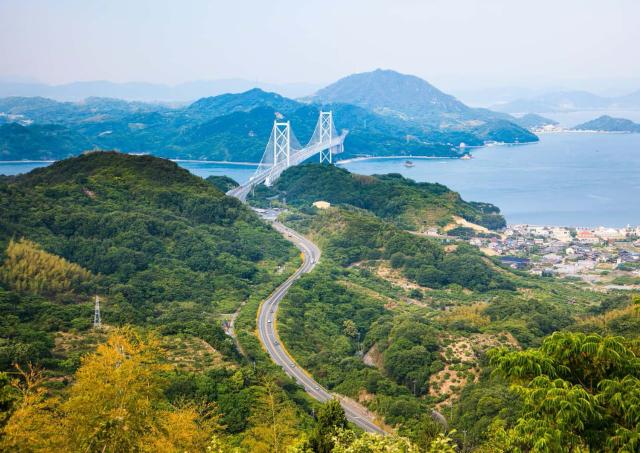 Tatara-Brücke und Seto-Binnenmeer