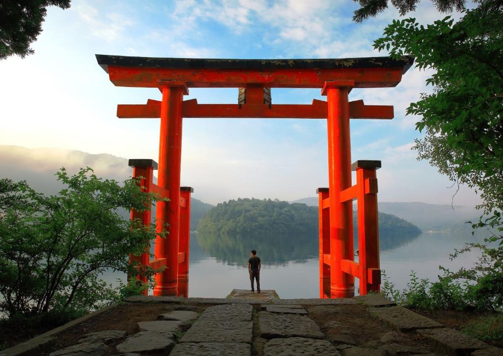 Rotes Torii-Tor, Hakone
